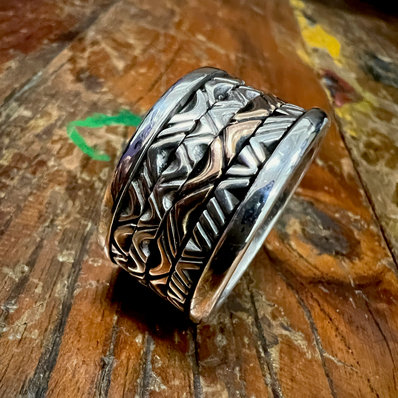 Deep Carved Spinner Ring