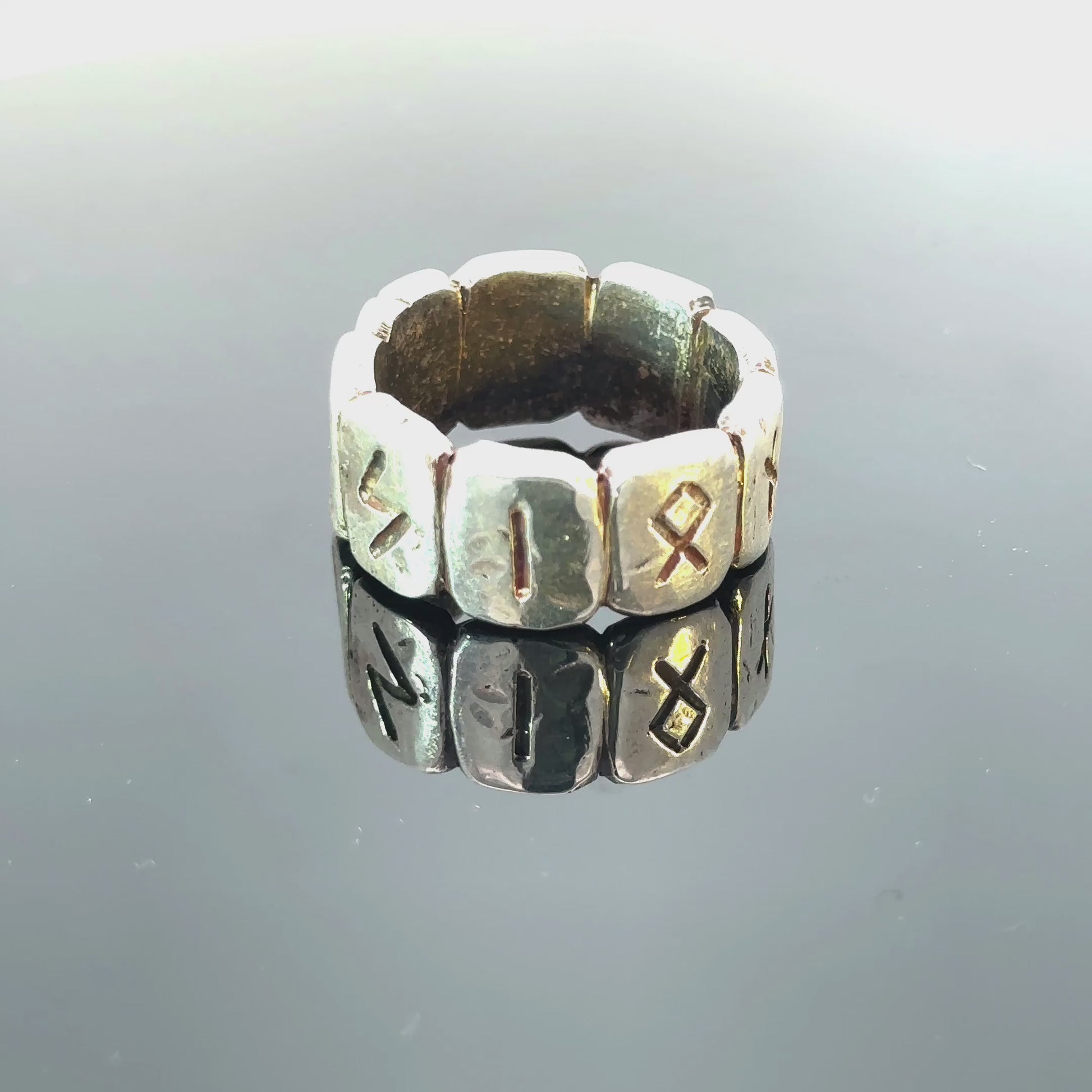 Rune ring ” Passion ”__2023-07-05-16-22-15.mp4